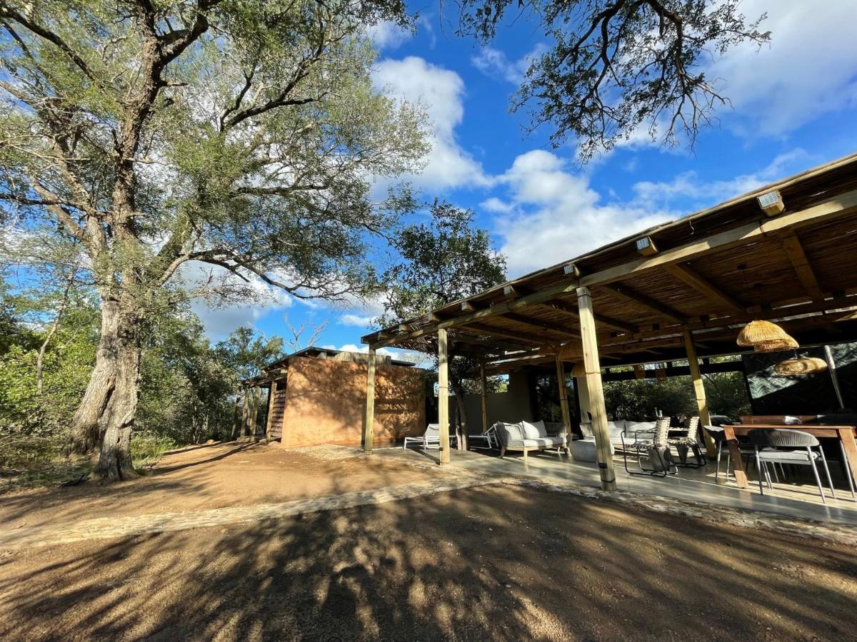 Rixile Kruger Lodge Skukuza Bagian luar foto