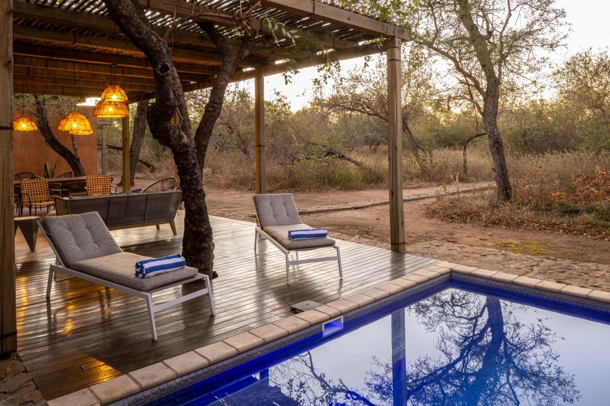 Rixile Kruger Lodge Skukuza Bagian luar foto